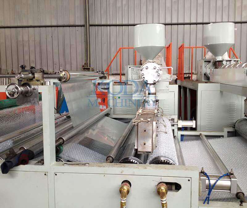 GDFPE-1800/2000/2500 Polyethylene Bubble Film Machine